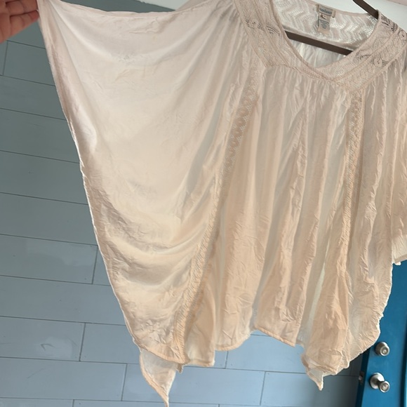 Sundance Batwing Sleeve Blouse - Picture 2 of 6